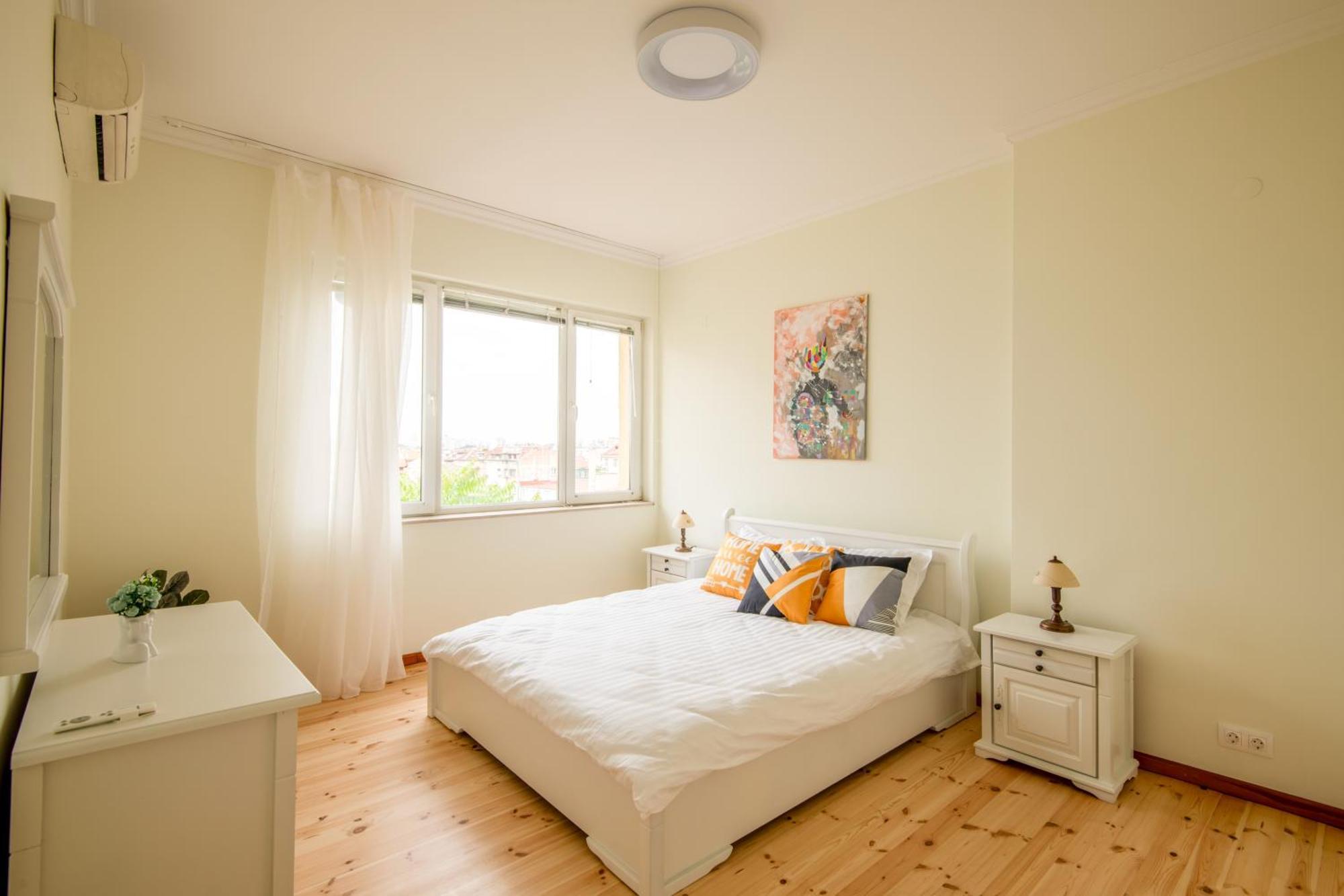 A Luxurious 2 Bedroom Apartment In Center 索菲亞 外观 照片